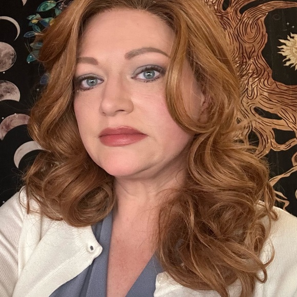 Meet your Posher, Jennifer - Picture 7 of 12